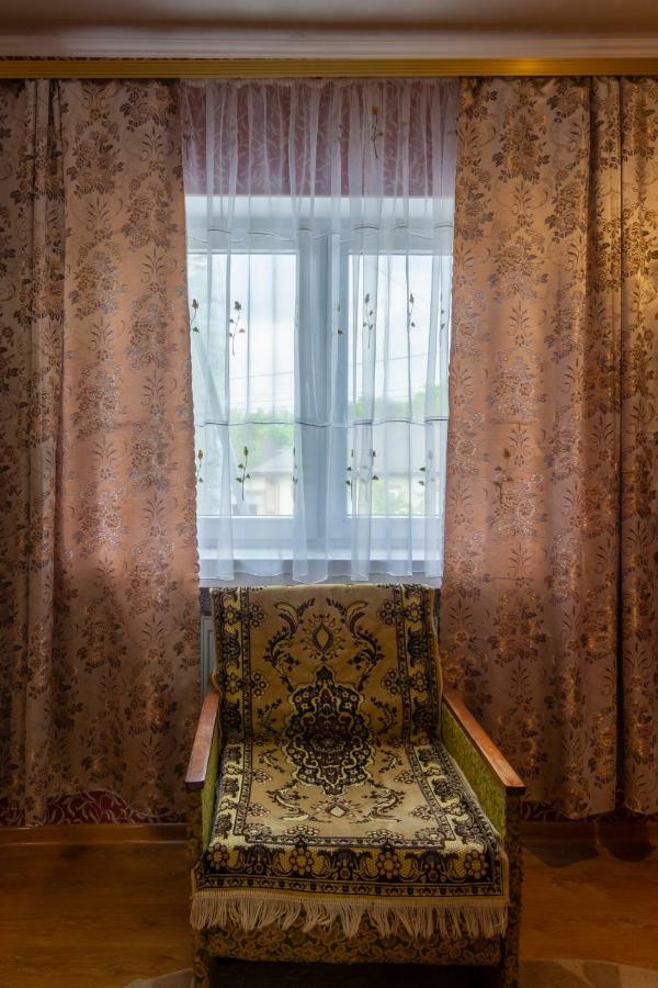 Rooms With Fortetsya View Kamenets-Podolsk Eksteriør bilde