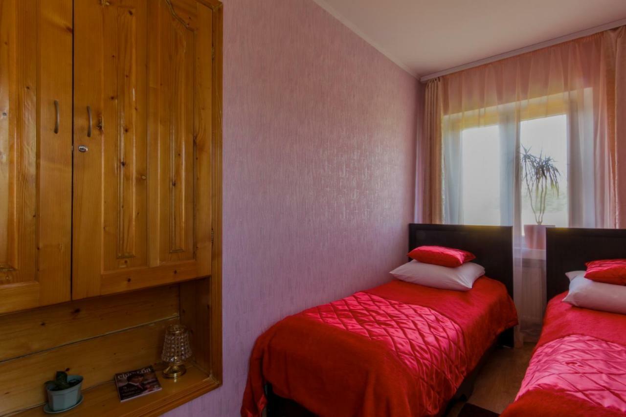 Rooms With Fortetsya View Kamenets-Podolsk Eksteriør bilde