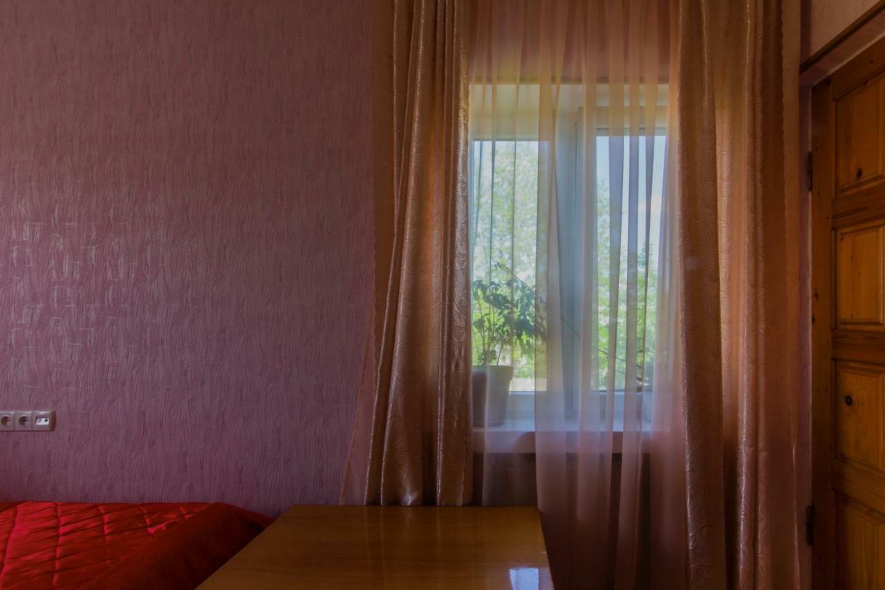 Rooms With Fortetsya View Kamenets-Podolsk Eksteriør bilde