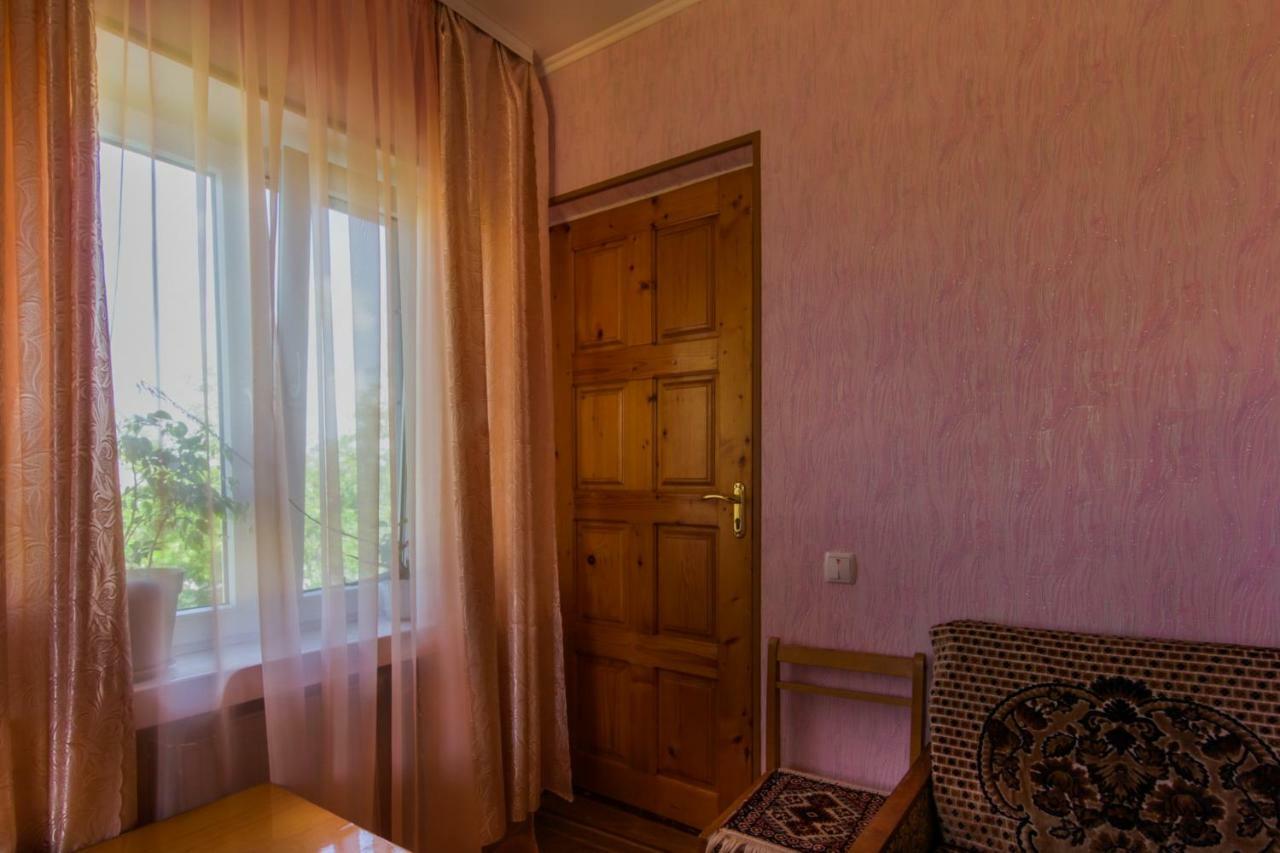 Rooms With Fortetsya View Kamenets-Podolsk Eksteriør bilde